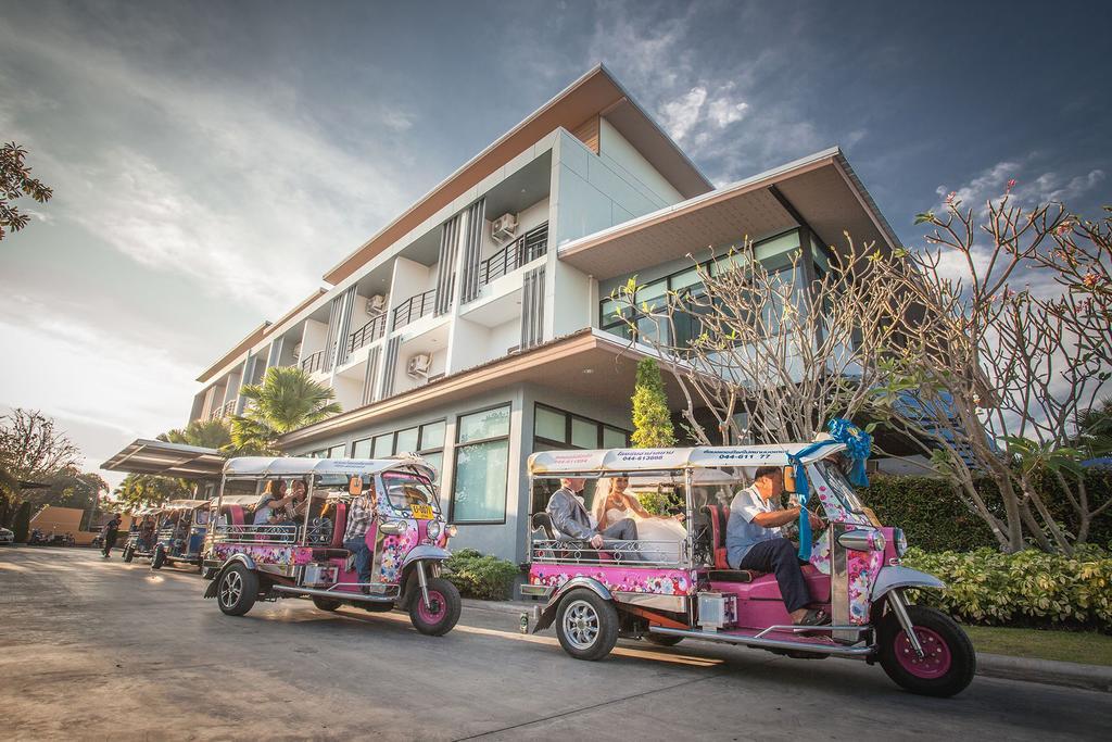 Ray Hotel Buriram Exterior photo